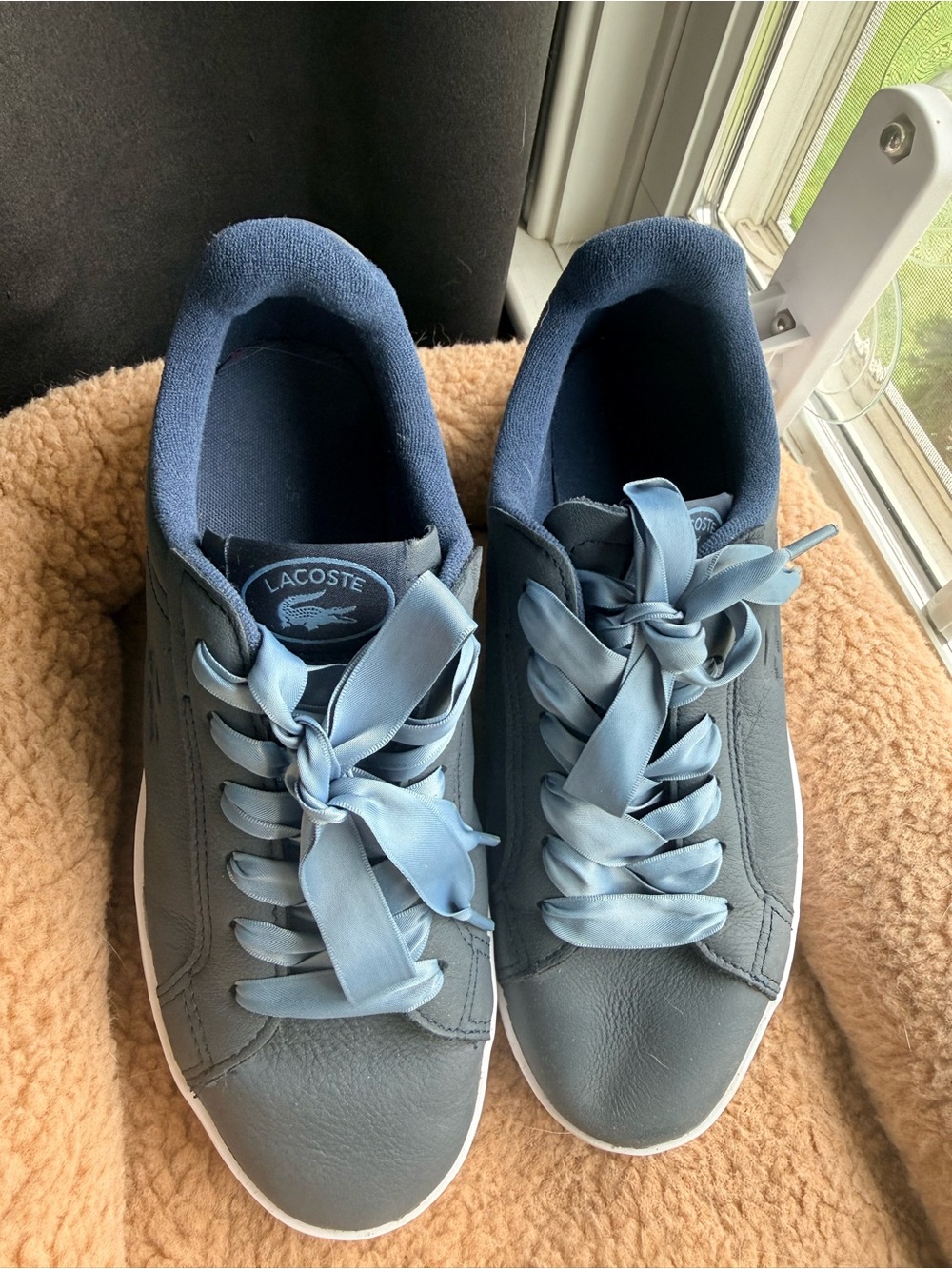 Lacoste Navy Blue Leather Platform Sneakers Satin Ribbon Laces Size 39.5